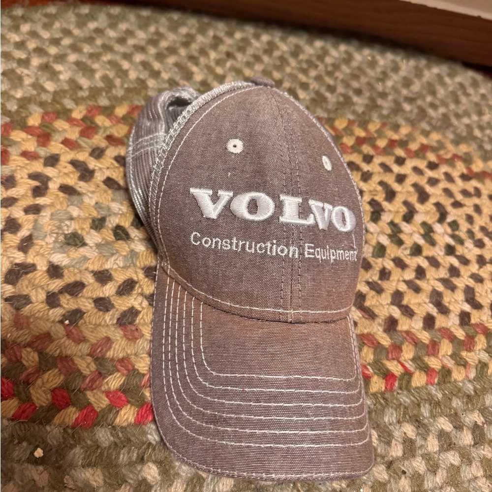 Volvo hat Atlanta cap company
